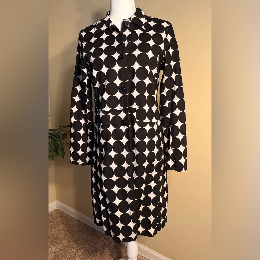 EUC Coat: White w Large Black Polka Dots, Lightweight, Tailored, Vintage